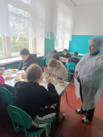 В школах района продолжает осуществляться  родительский контроль организации горячего питания