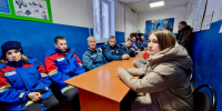 Глава Наровчатского района Сергей Скудин поздравил энергетиков с профессиональным праздником - Наровчатский район